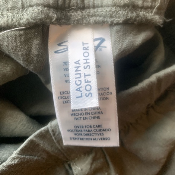 Seven7 Laguna Soft Linen Shorts - Picture 10 of 13